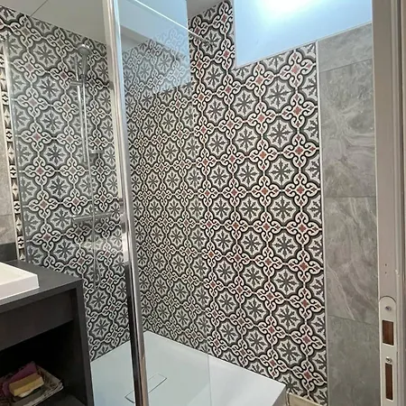 Apartment T4 Renove, Proche Centre, 3 Chambres, 6/8 Pers, Equipe, Est/ouest, Dispo De - Fr-1-234-254 *